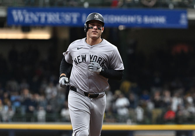 “When you hit milestones like this it feels great” - Anthony Rizzo reflects on becoming 161st player to hit 300 career home runs
