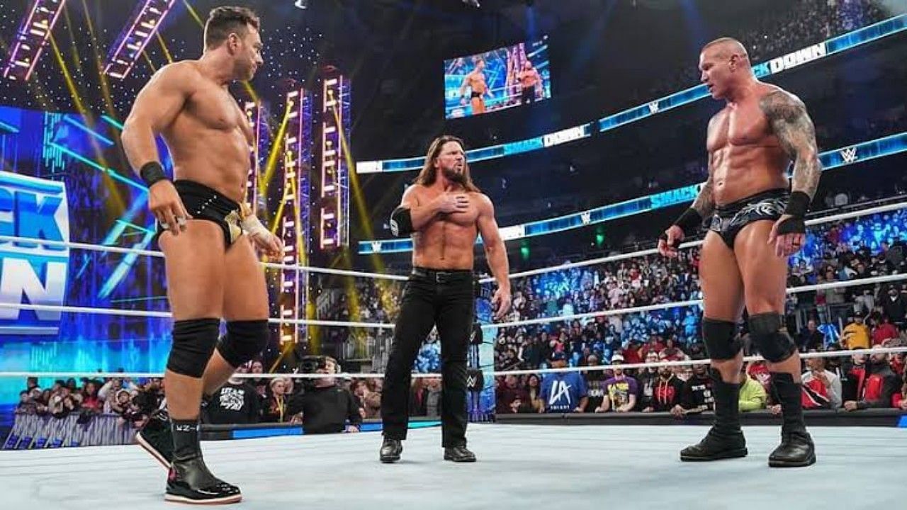 WWE सुपरस्टार्स एलए नाइट, एजे स्टाइल्स और रैंडी ऑर्टन 