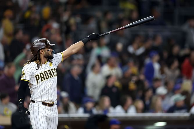 WATCH: Fernando Tatis Jr. pens down personal motto on cleat that echoes Padres star's success journey