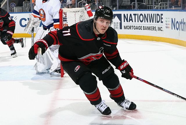 Carolina Hurricanes v New York Islanders