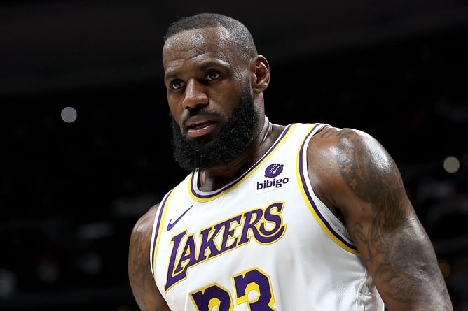 "No ifs, ands and buts about it": LeBron James seemingly sends warning to Lakers' role players after Game 1 loss
