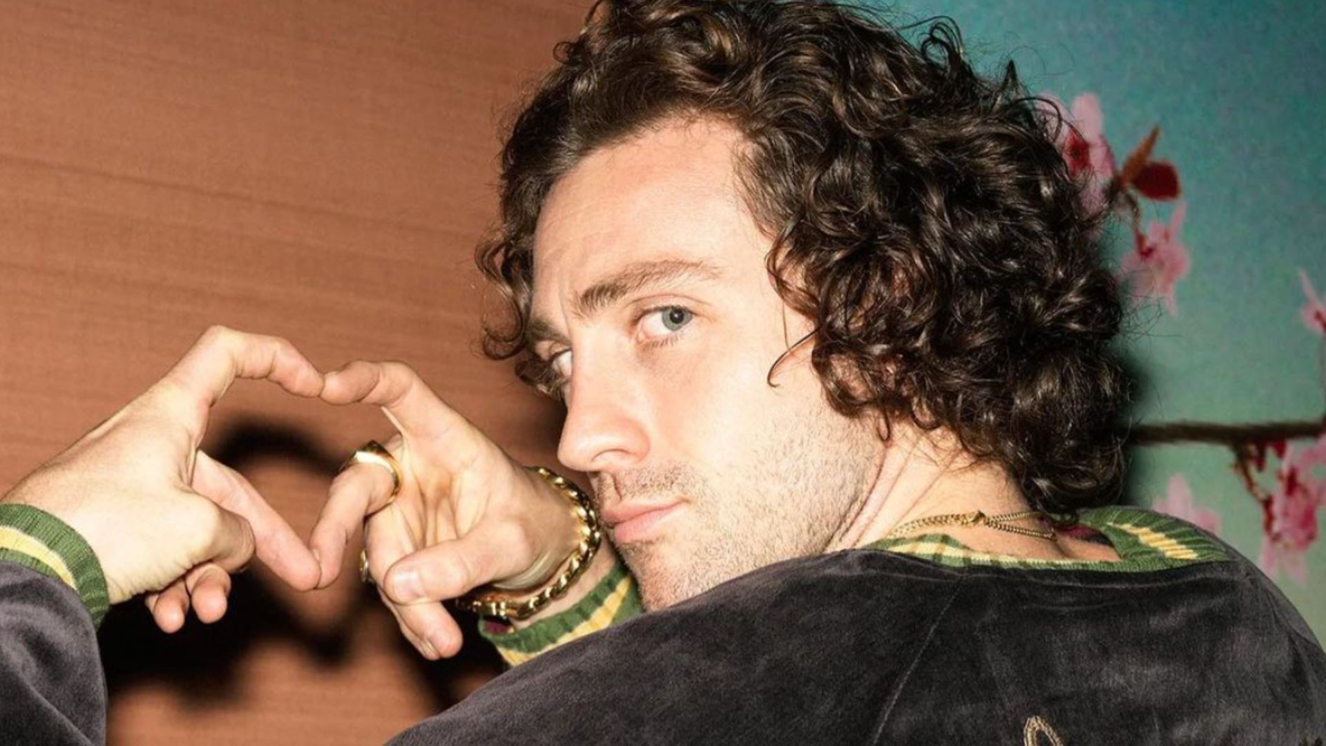 Aaron Taylor-Johnson is in the running to play Bond (Image via Instagram/@aarontaylorjohnson)