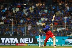 [WATCH] Dinesh Karthik's blitzkrieg helps RCB surge to 196/8 against MI in IPL 2024 match
