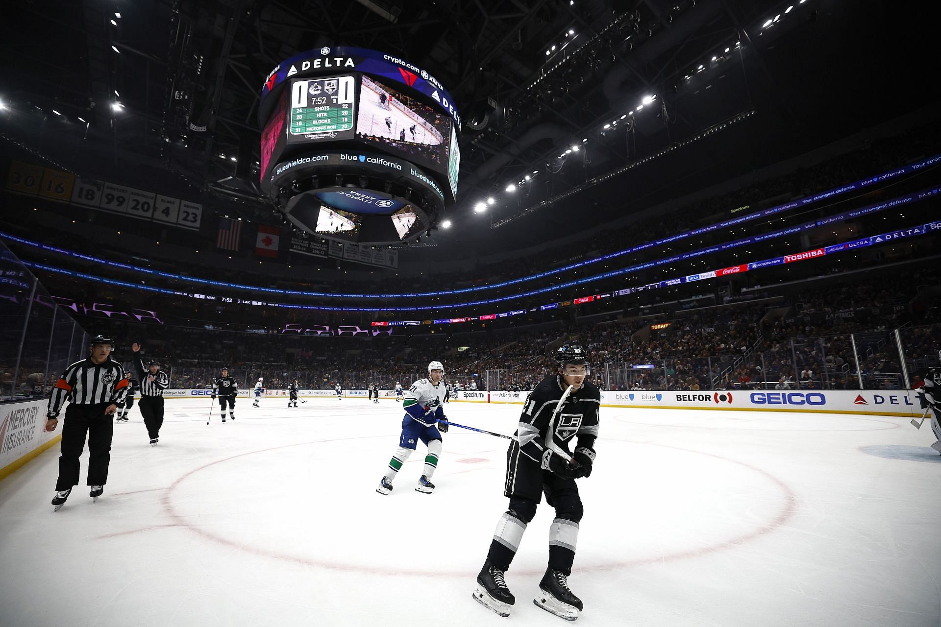 Vancouver Canucks v Los Angeles Kings