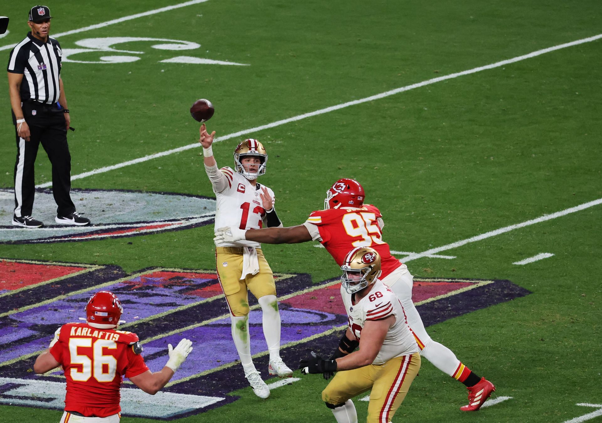 Chris Jones making a game-saving pressure in the Super Bowl