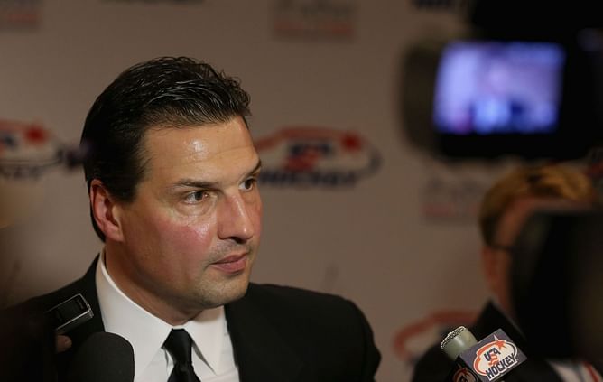 Former NHL player reflects on Arizona Coyotes' uncertain future and parallels to Winnipeg Jets' relocation