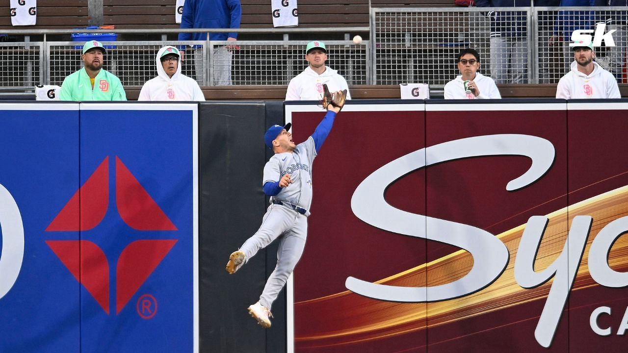 WATCH: Blue Jays