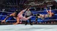 Bianca Belair vs. IYO SKY -- Raw Women's Championship Match: photos | WWE
