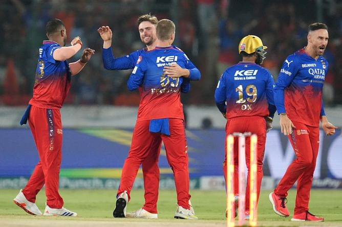 IPL 2024: रॉयल चैलेंजर्स बेंगलुरु ने लगातार 6 हार का सिलसिला तोड़ा, सनराइज़र्स हैदराबाद की बल्लेबाजी घरेलू मैदान पर हुई धराशाई