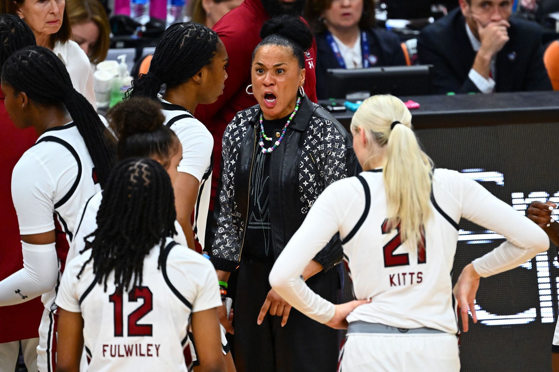 Why does Dawn Staley wear a necklace? Exploring significance behind ...