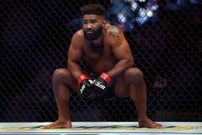 "This woman is RABID" - Chris Curtis leaks hateful fan DMs accusing him of anti-Semitism upon return to X, Sean Strickland reacts