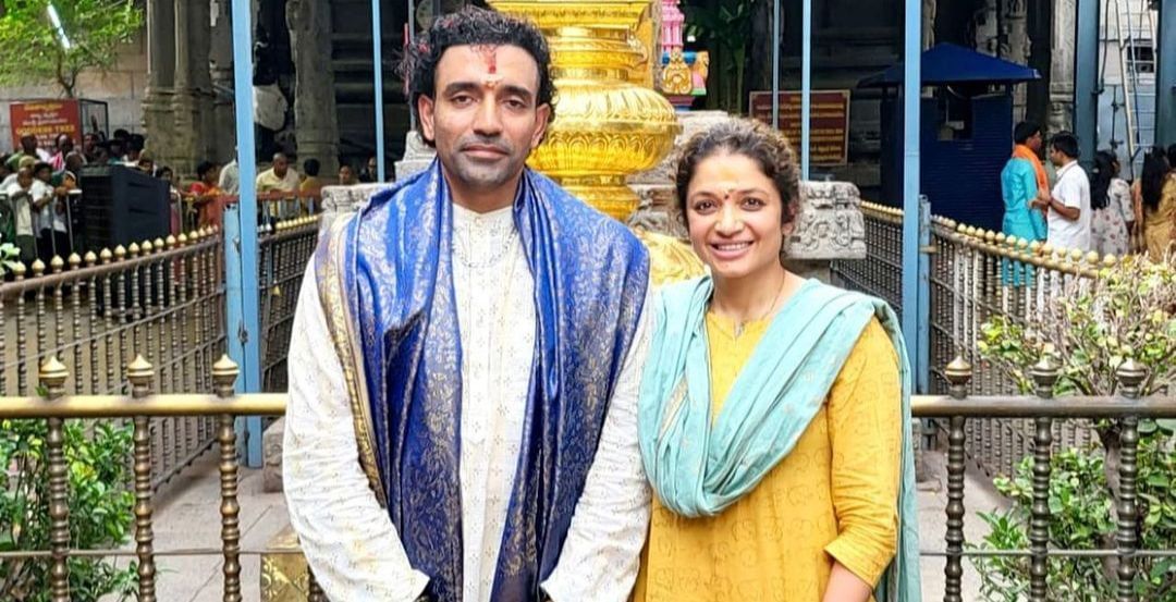 Robin Uthappa with his wife