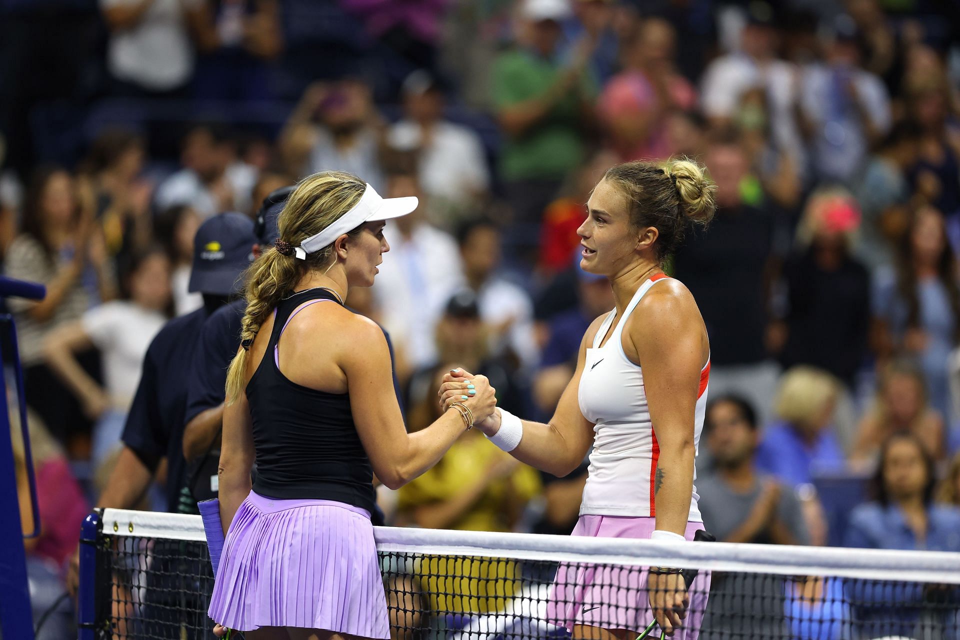 Aryna Sabalenka (R) and Danielle Collins (R) at the 2022 US Open