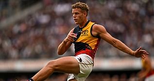 “We’ve got to take accountability" - Mitch Hinge urges Adelaide Crows to stick together after tough start to AFL campaign