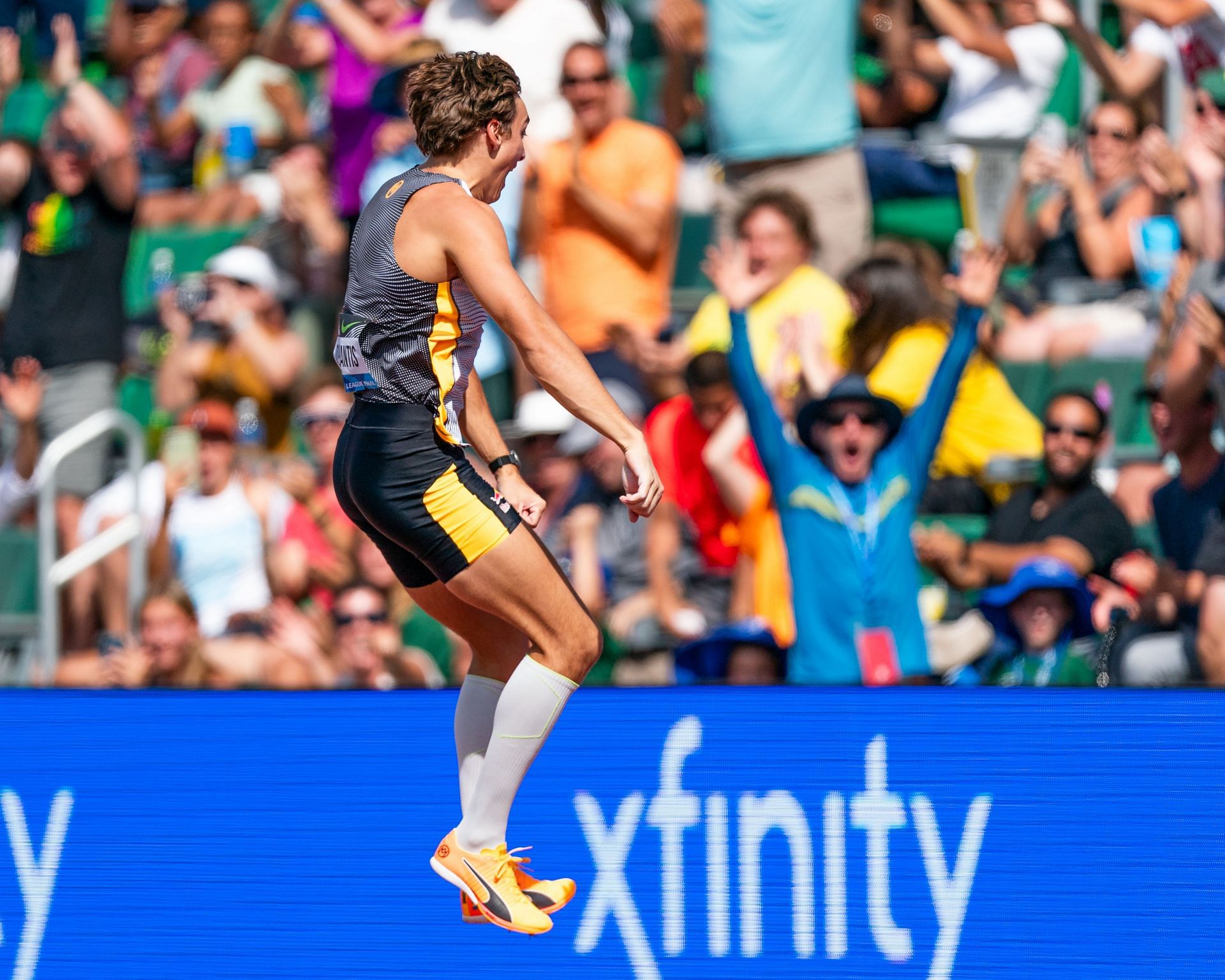 Mondo Duplantis reacts after setting a new world record in the Men&#039;s Pole Vault during the 2023 Prefontaine Classic and Wanda Diamond League Final on September 17, 2023 in Eugene. (Photo by Ali Gradischer/Getty Images)