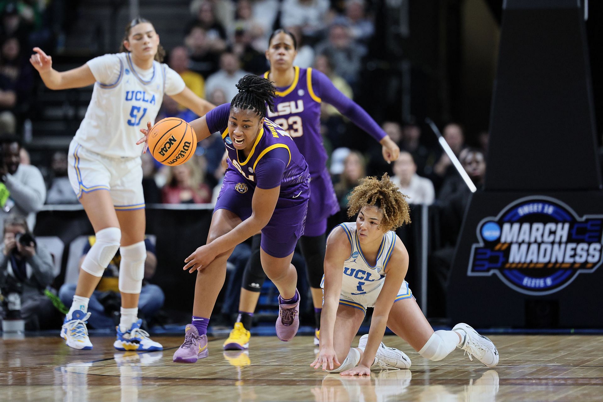 Mikaylah Williams averaged 14.5 points, 4.9 rebounds, 2.9 assists and 1.2 steals per contest for LSU.