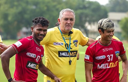 Owen Coyle alongside Vincy Barretto and Jiteshwor Singh (Image Credits: CFC Media)