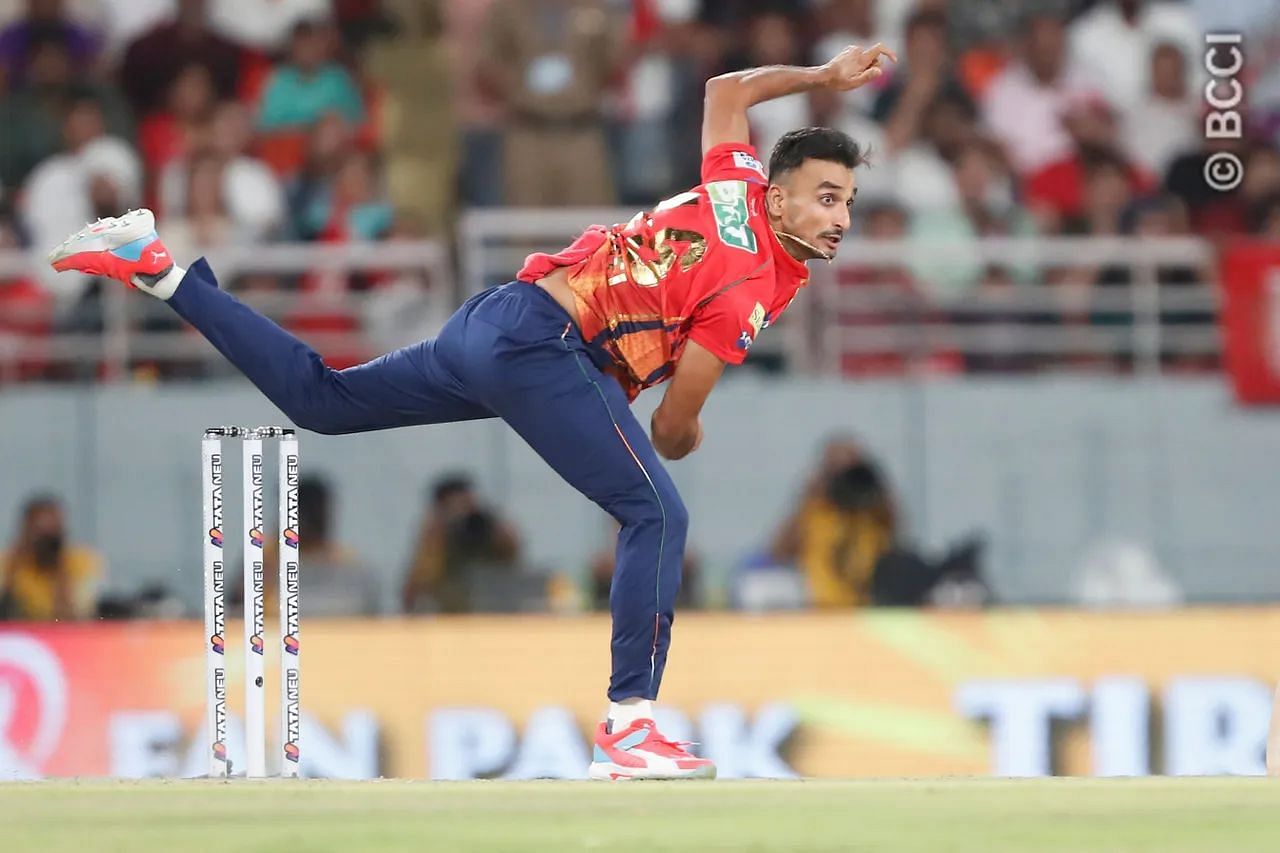 Can Harshal Patel inspire Punjab Kings to a win? (Image: IPLT20.com/BCCI)