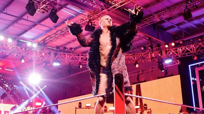 4 WWE Superstars that need to switch brands during the Draft