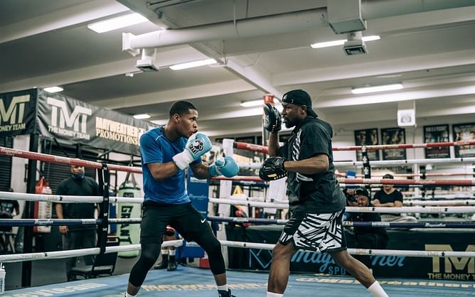 Who is Devin Haney's mentor? Exploring if undefeated American is trained by Floyd Mayweather Jr.