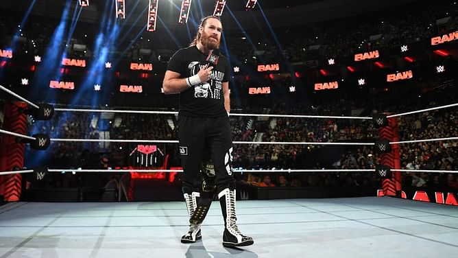 Amidst heel turn rumors, popular WWE star sounds off a warning for Sami Zayn ahead of RAW