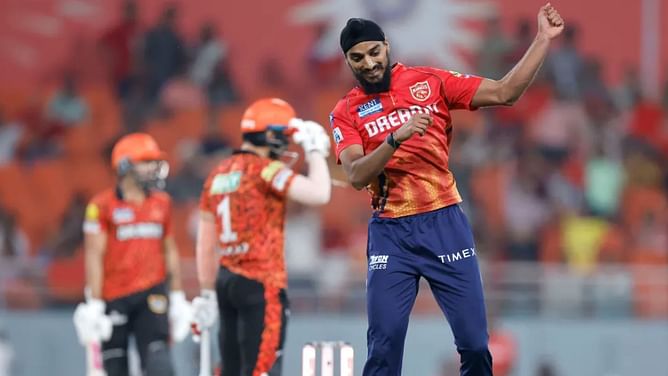 [Watch] Arshdeep Singh's double strike sends both set batters back to the shed during PBKS vs SRH IPL 2024 match