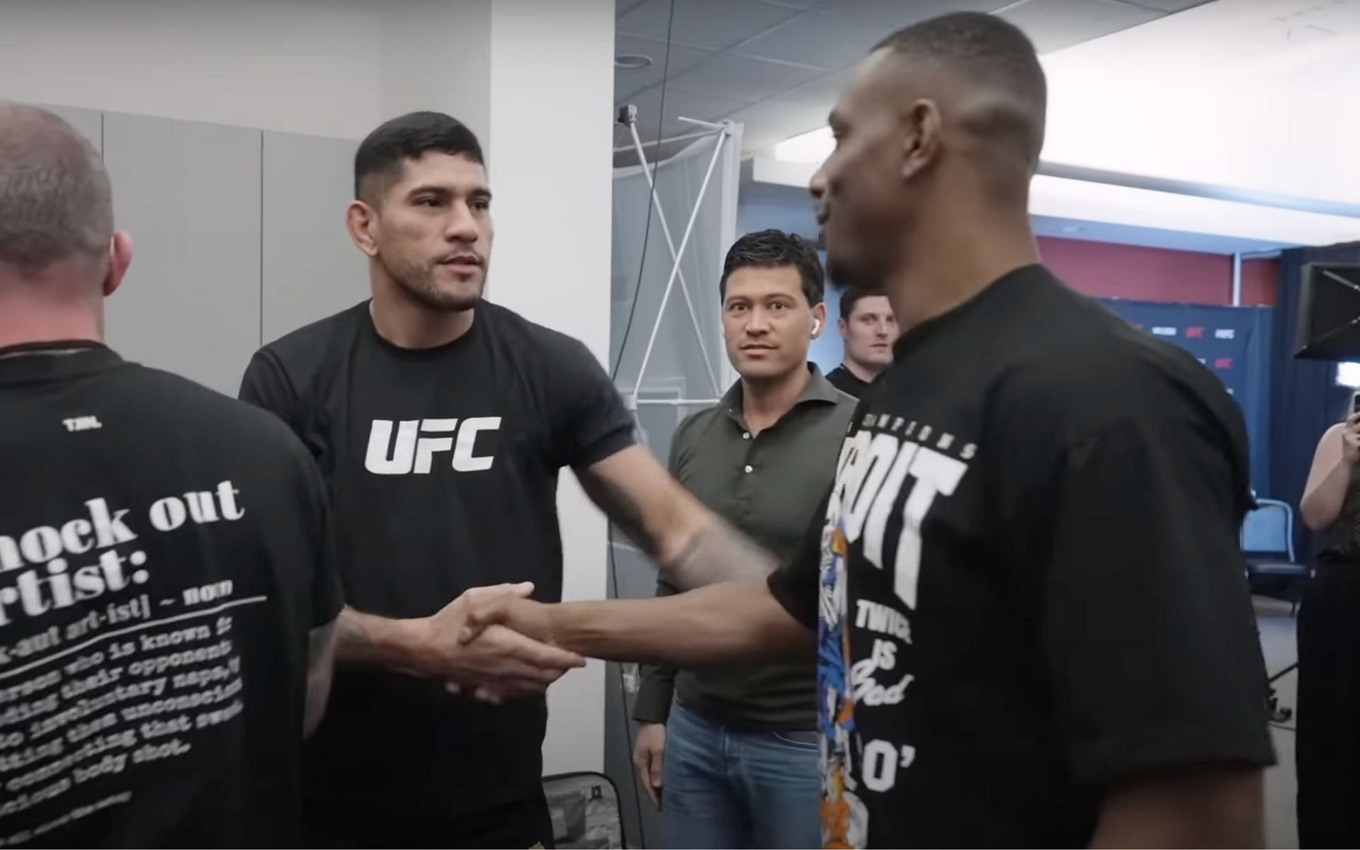 Alex Pereira meets Jamahal Hill ahead of UFC 300 clash (Image Courtesy - UFC on YouTube)
