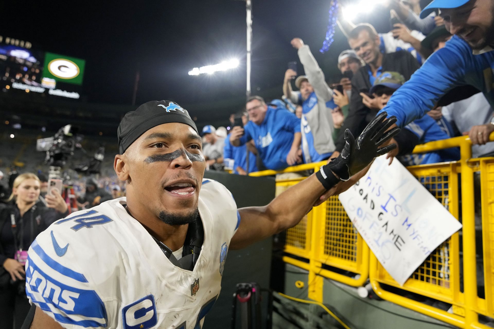 Detroit Lions v Green Bay Packers