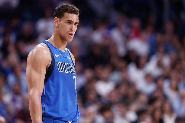 Dwight Powell Contract