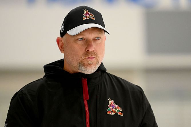 "Can't pretend it didn’t affect us" - Coyotes HC Andre Tourigny reflects on the negative impact relocation rumors have had on his team