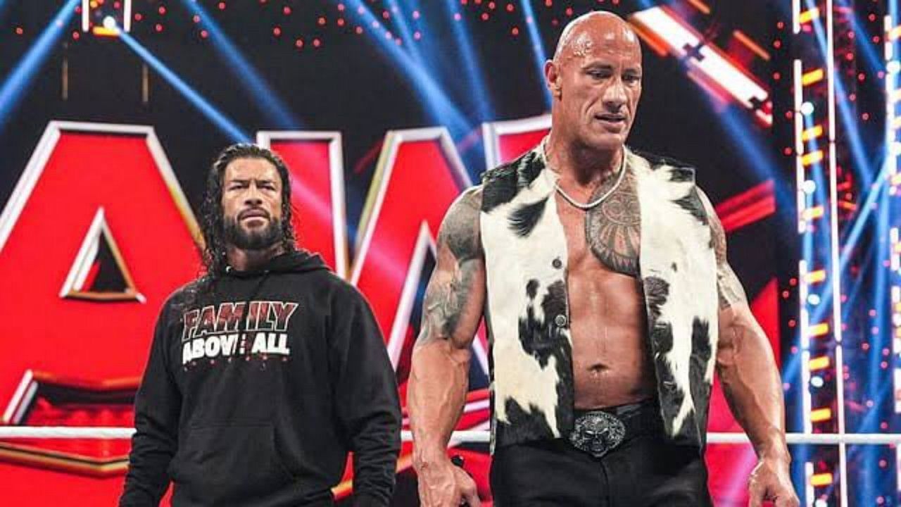 WWE सुपरस्टार्स रोमन रेंस और द रॉक 