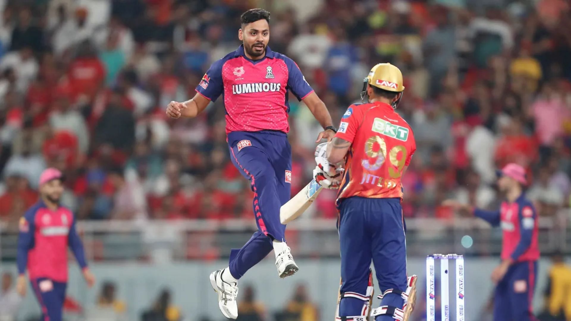 Avesh Khan in action (Credits: Iplt20.com)