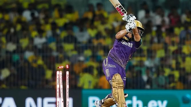 "No need to become selfish"- Mitchell McClenaghan backs KKR's batting approach despite failure against CSK in IPL 2024