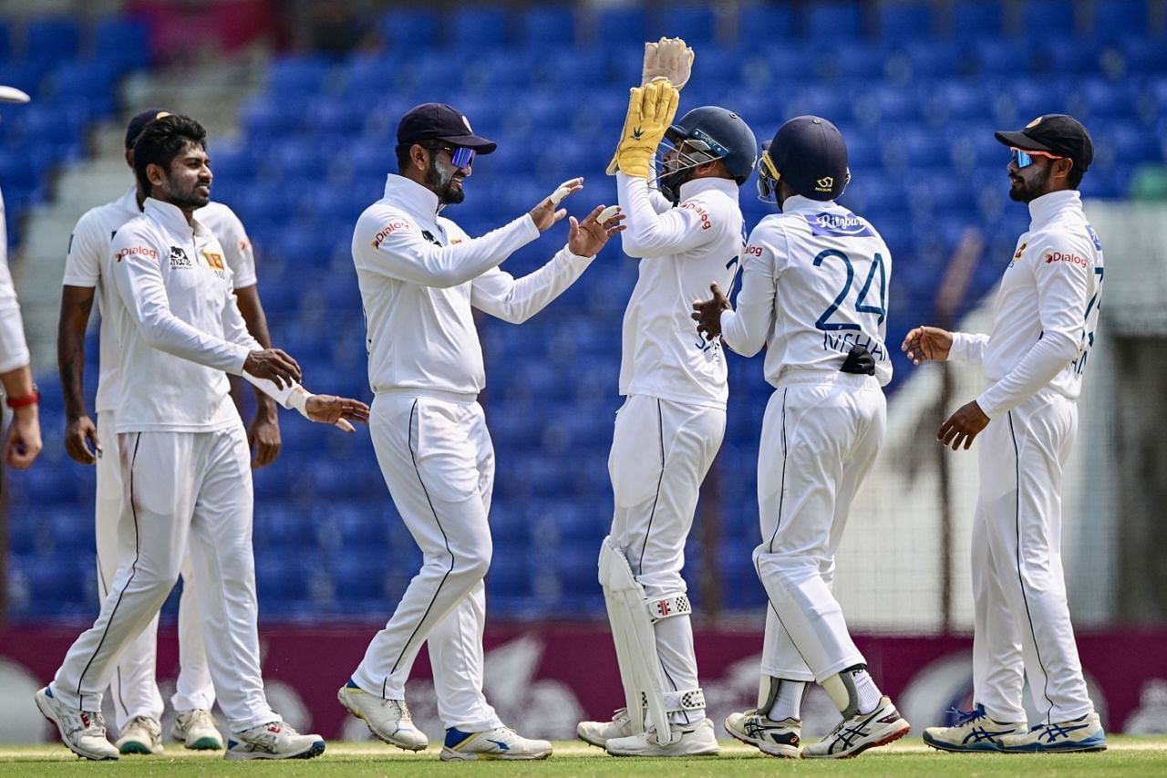 श्रीलंकाई गेंदबाजों ने अंतिम दिन जल्द ही मैच खत्म किया 