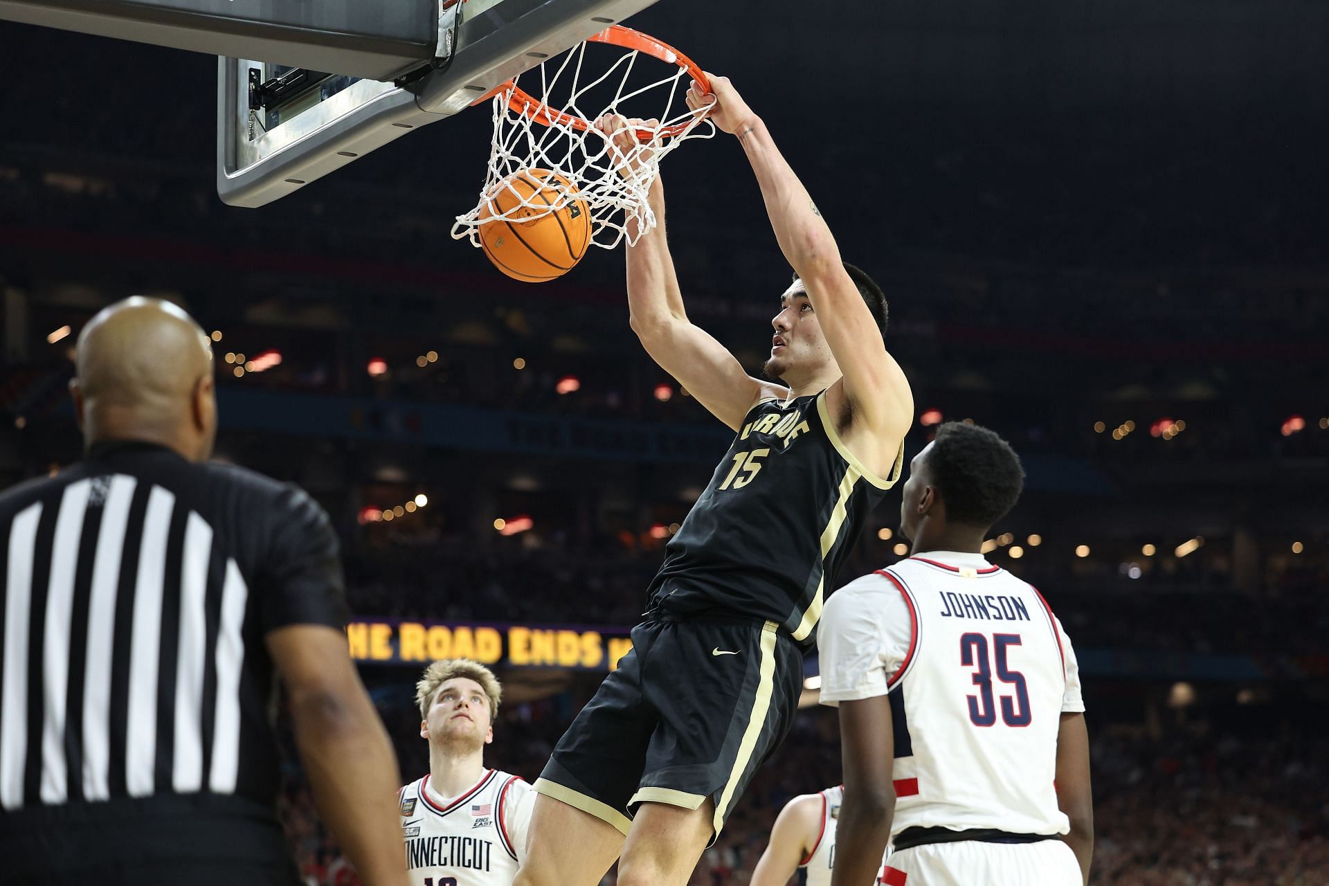 Zach Edey joined Virginia&#039;s Ralph Sampson as the player to win the Wooden Award twice for men&#039;s basketball.