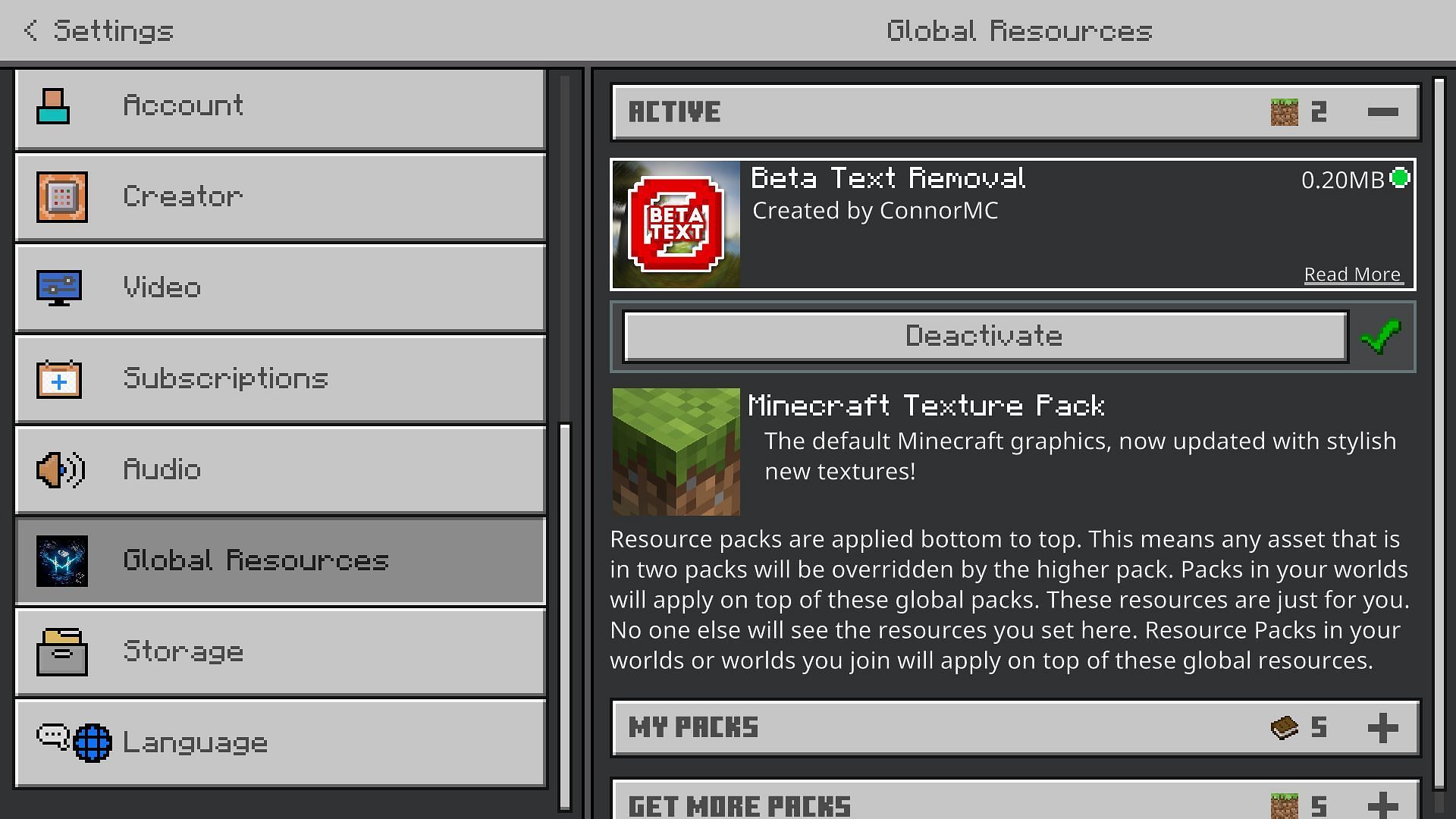 Installing a simple resource pack will disable the text at the top of the screen in Minecraft Bedrock previews/betas (Image via Mojang)