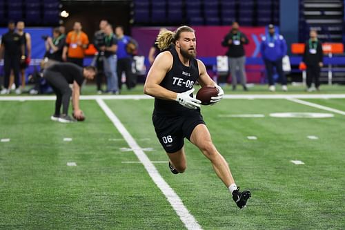 Dallin Holker: NFL Combine