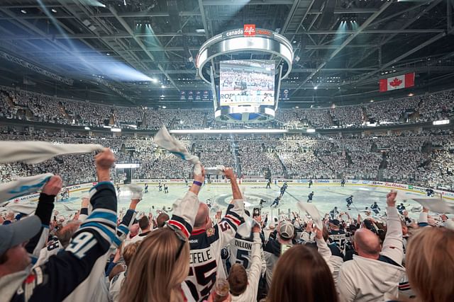 Colorado Avalanche v Winnipeg Jets - Game One