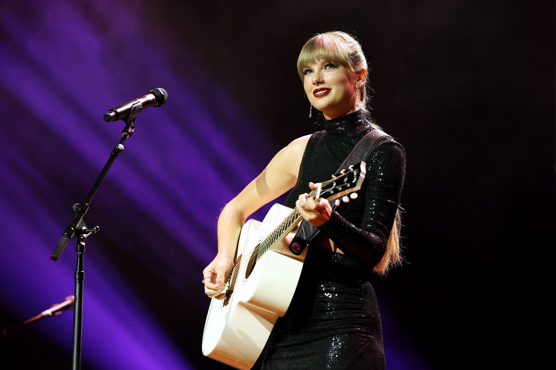 Taylor Swift at the NSAI 2022 Nashville Songwriter Awards (Photo by Terry Wyatt/Getty Images)