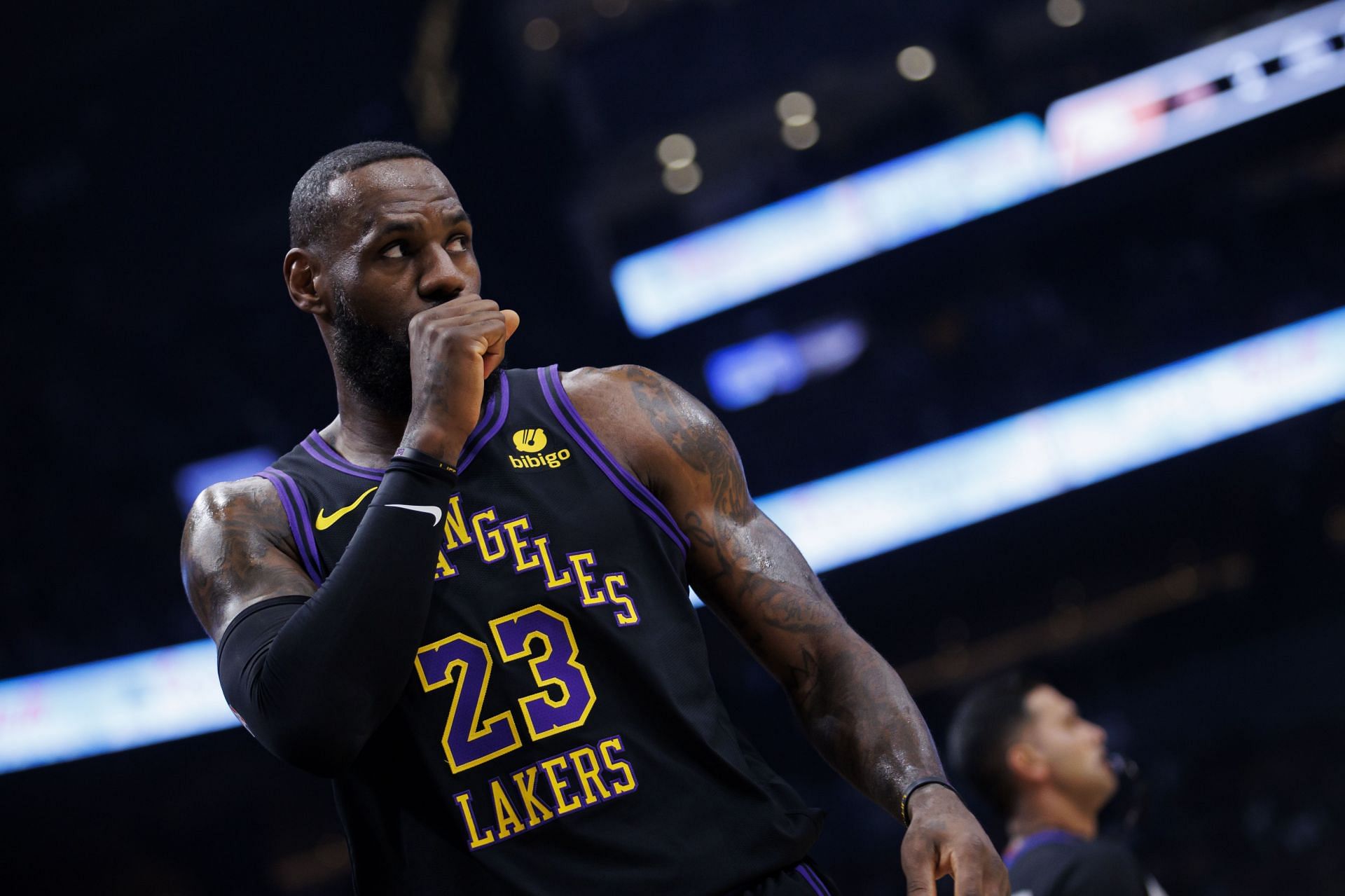 Is LeBron James playing tonight against Washington Wizards? Latest on 4