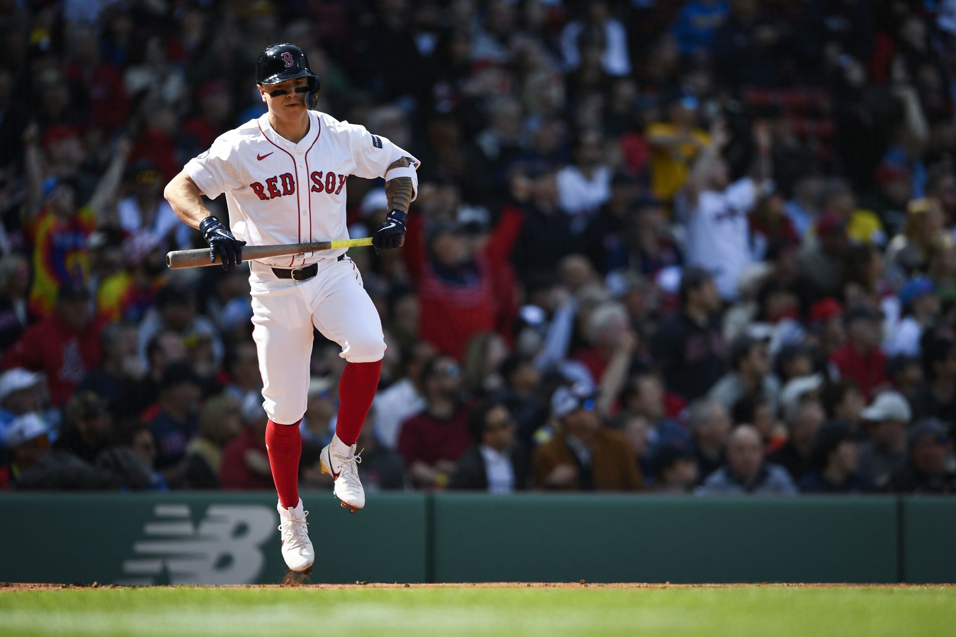 The Boston Red Sox fell to 9-8 today