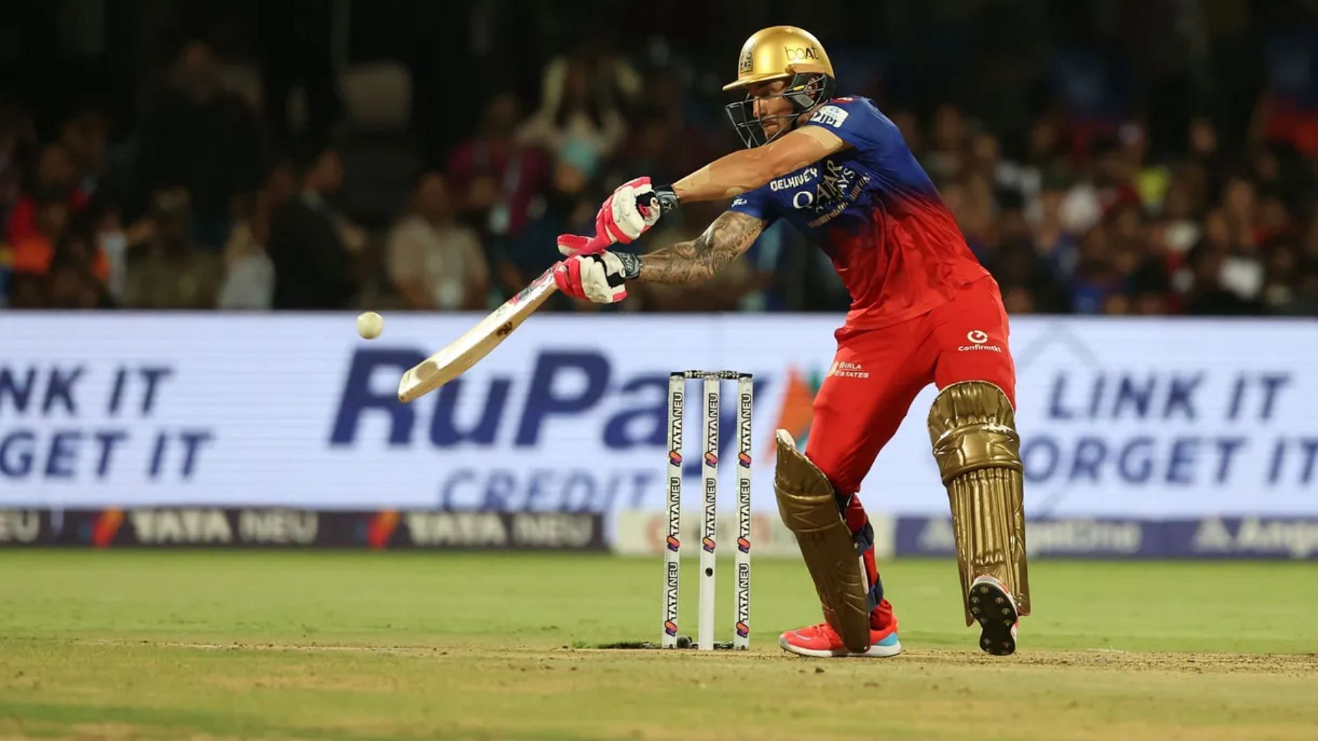 Faf du Plessis in action against SRH (Credits: IPL)