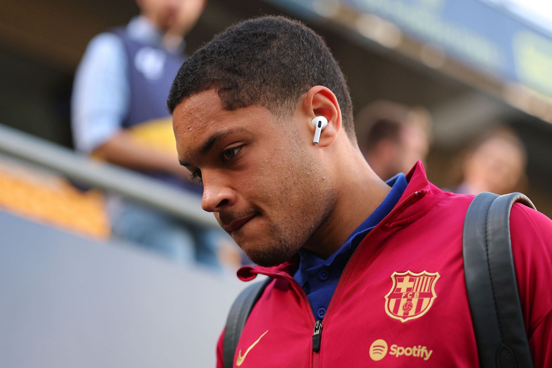 Vitor Roque currently wears the No.19 for Barcelona.