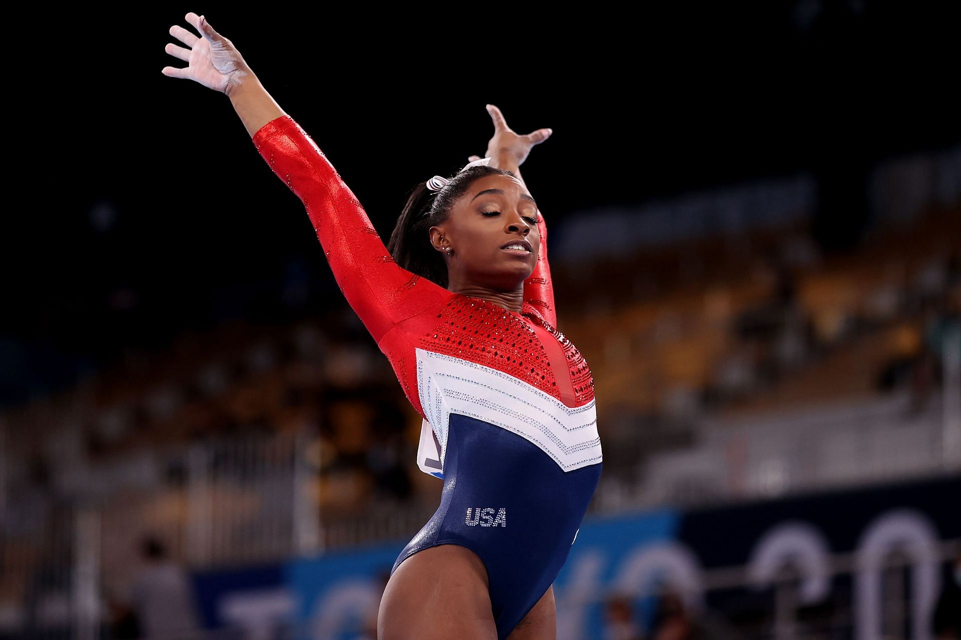 Simone Biles of Team United States competes on vault during the Women&#039;s Team Final on day four of the Tokyo 2020 Olympic Games at Ariake Gymnastics Centre on July 27, 2021 in Tokyo, Japan. (Photo by Laurence Griffiths/Getty Images)