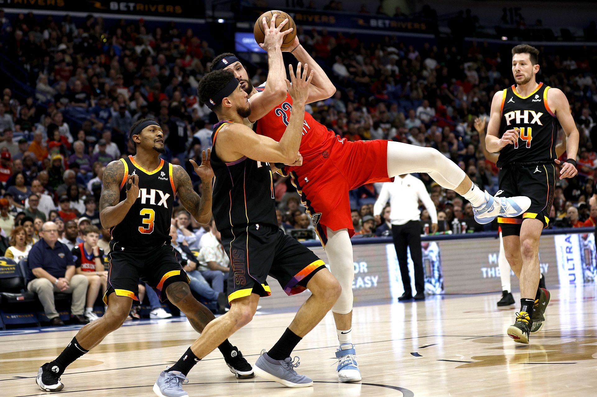 Phoenix Suns v New Orleans Pelicans