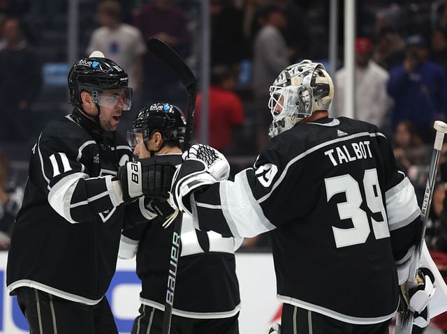 Chicago Blackhawks v Los Angeles Kings