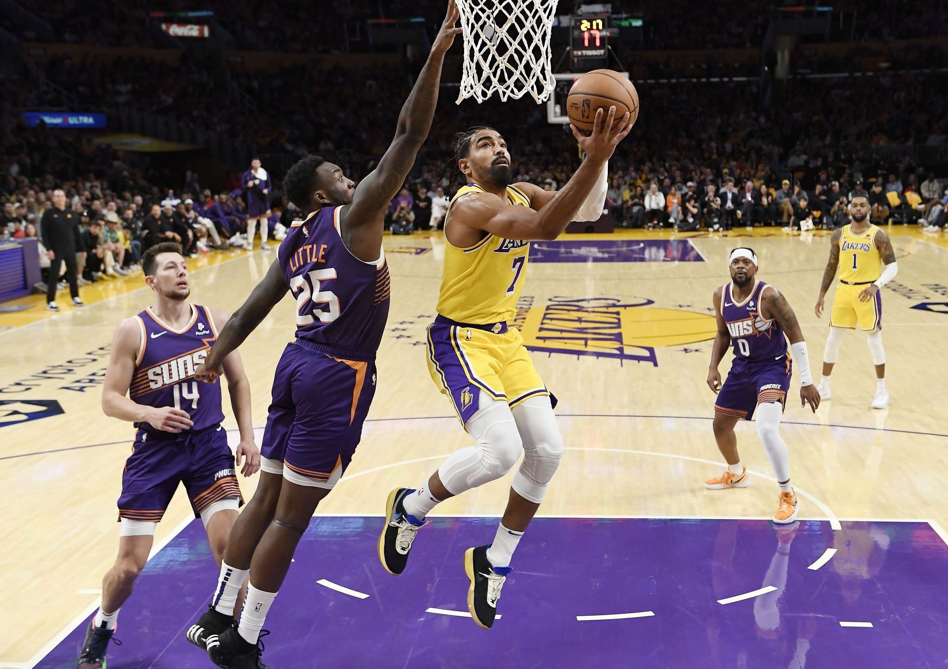 Phoenix Suns v Los Angeles Lakers