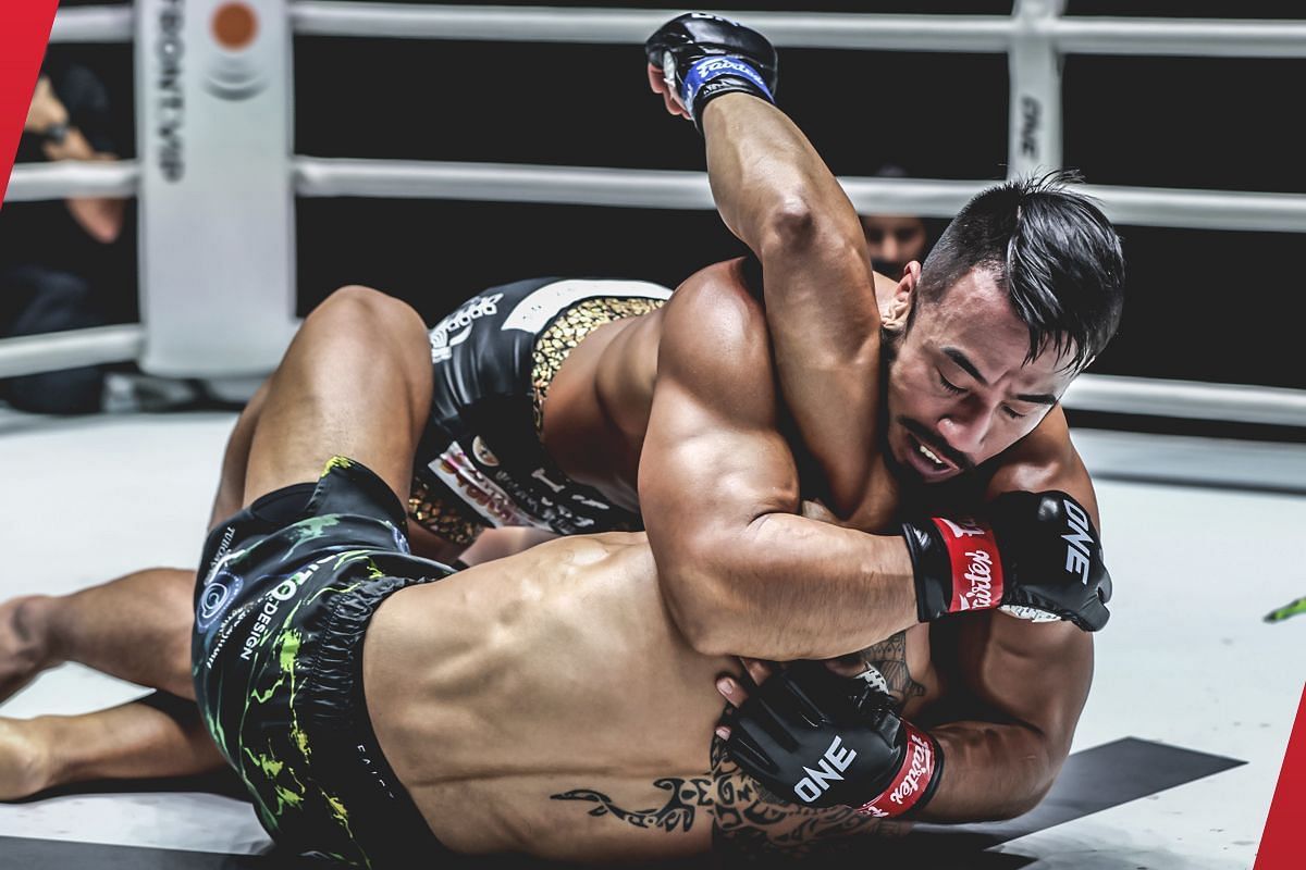 Hiroyuki Tetsuka fighting Valmir Da Silva | Image credit: ONE Championship