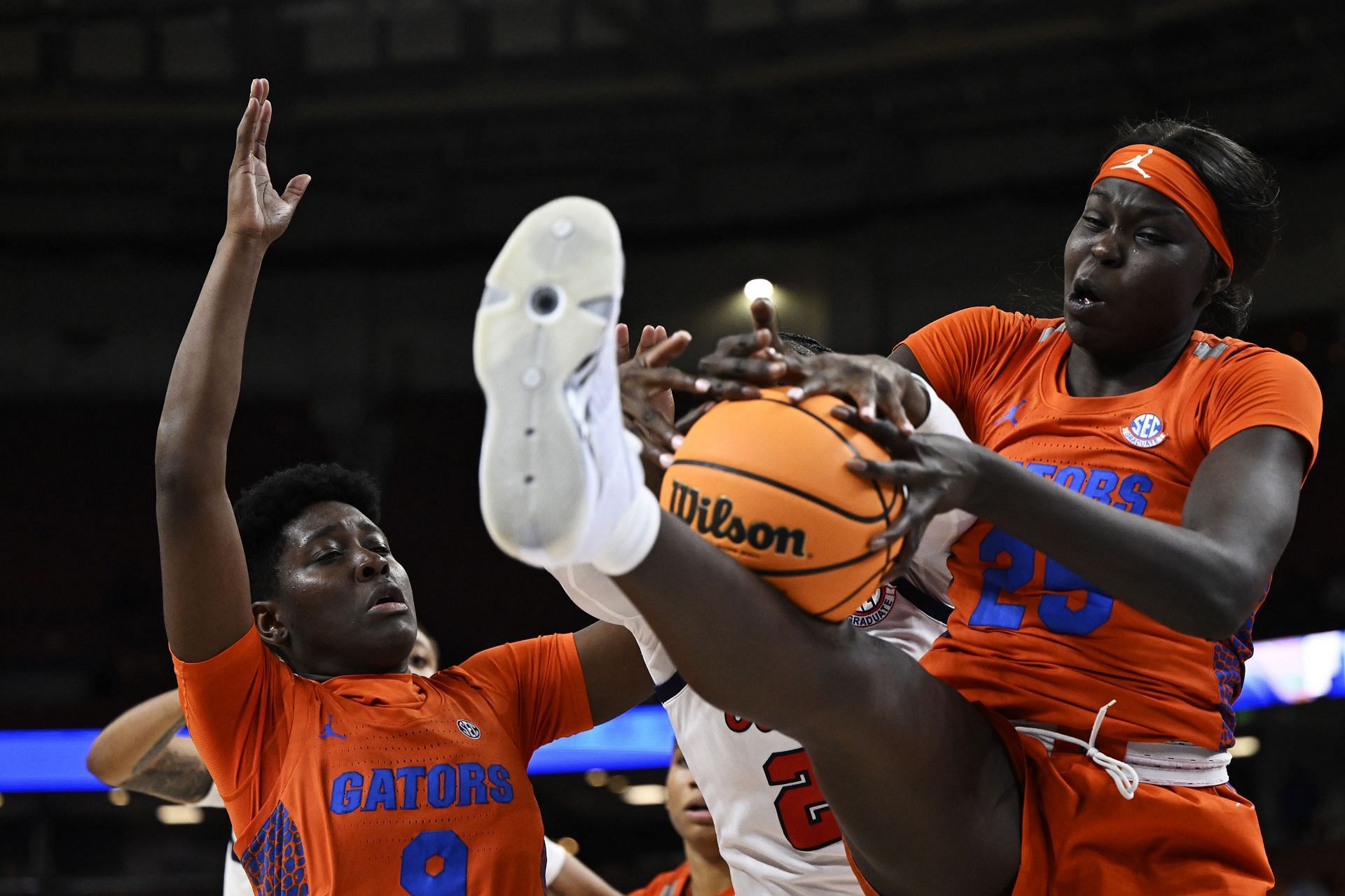 Faith Dut averaged 5.7 points, 4.6 rebounds, 0.8 assists and 0.8 blocks in 32 games with Florida in the 2023-24 season.