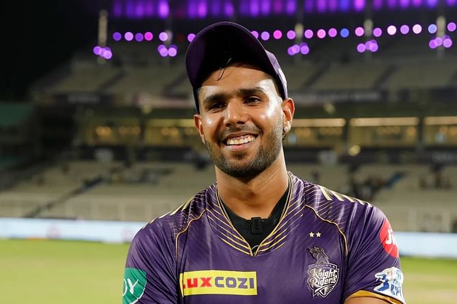 IPL 2024: Predicting 3 players who could pick up the most wickets in today's KKR vs PBKS match